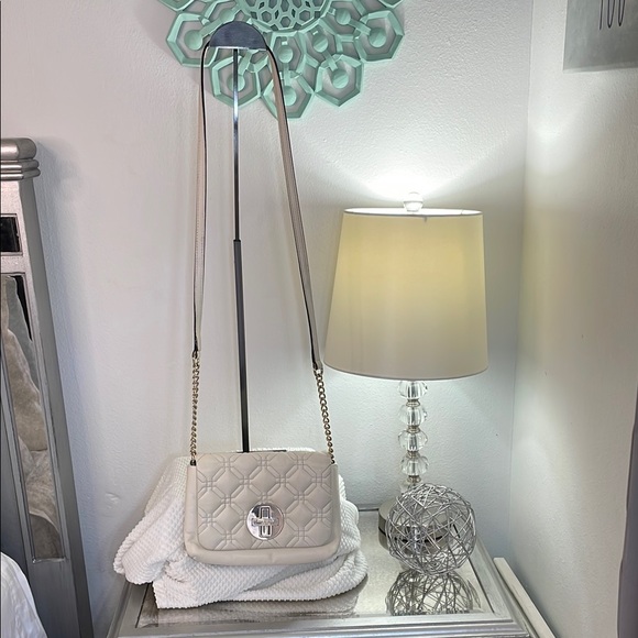 Kate Spade Aster Court Naomi Crossbody Purse Quilted White Gold Hdwe Red Lining - Picture 2 of 11